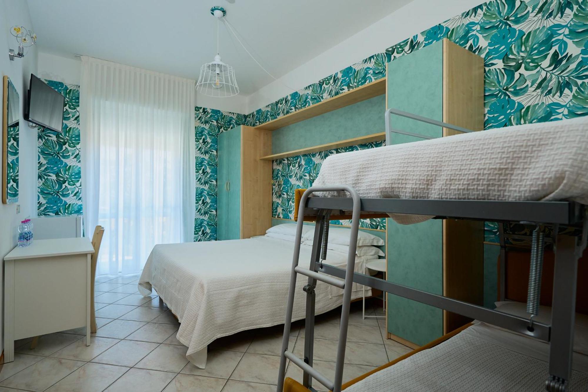 Hotel Acquario Rimini Bagian luar foto